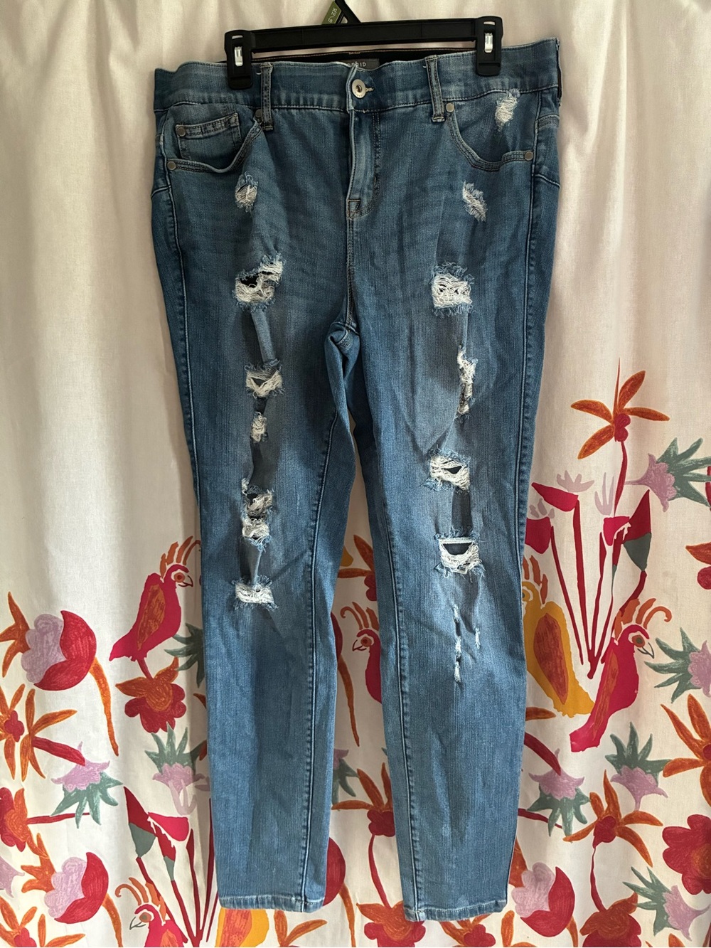 New Torrid Ultra Soft Stretch Distressed Light Blue Stretch Jeggings Size 16